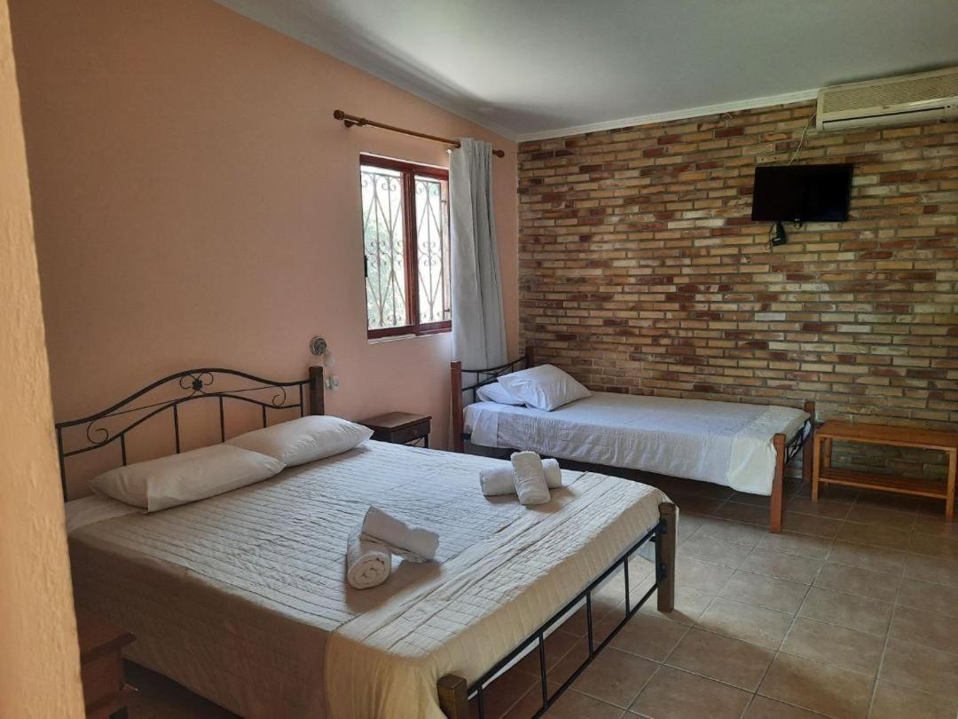 Artemis Vassilikos Aparthotel วาซิลิคอส ภายนอก รูปภาพ