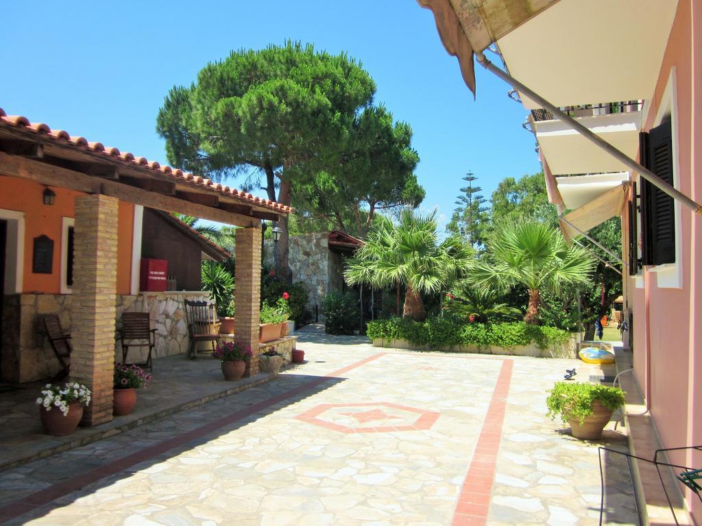 Artemis Vassilikos Aparthotel วาซิลิคอส ภายนอก รูปภาพ